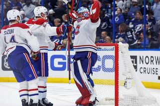 NHL | Skvělý Dobeš dotáhl Montreal k postupu přes Tampu. Nečas zapsal tři body u výhry Colorada - Sport.cz